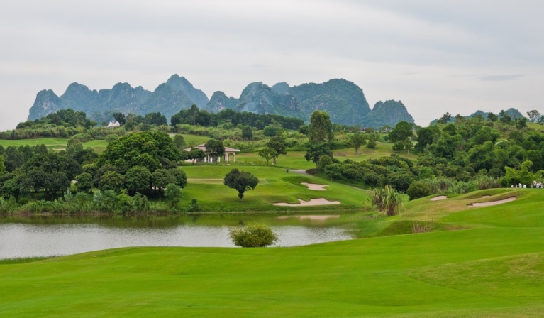 Sân gôn Sky Lake Resort & Golf Club Hà Nội, hồ Vân Sơn, Chương Mỹ