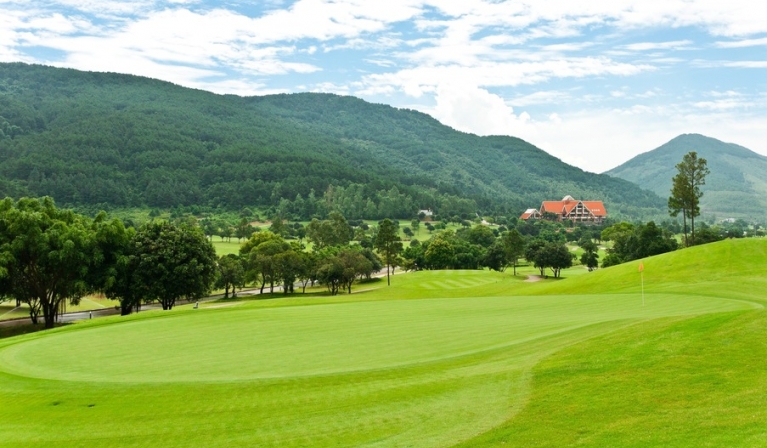 uu-dai-san-golf-dai-lai-thang-12